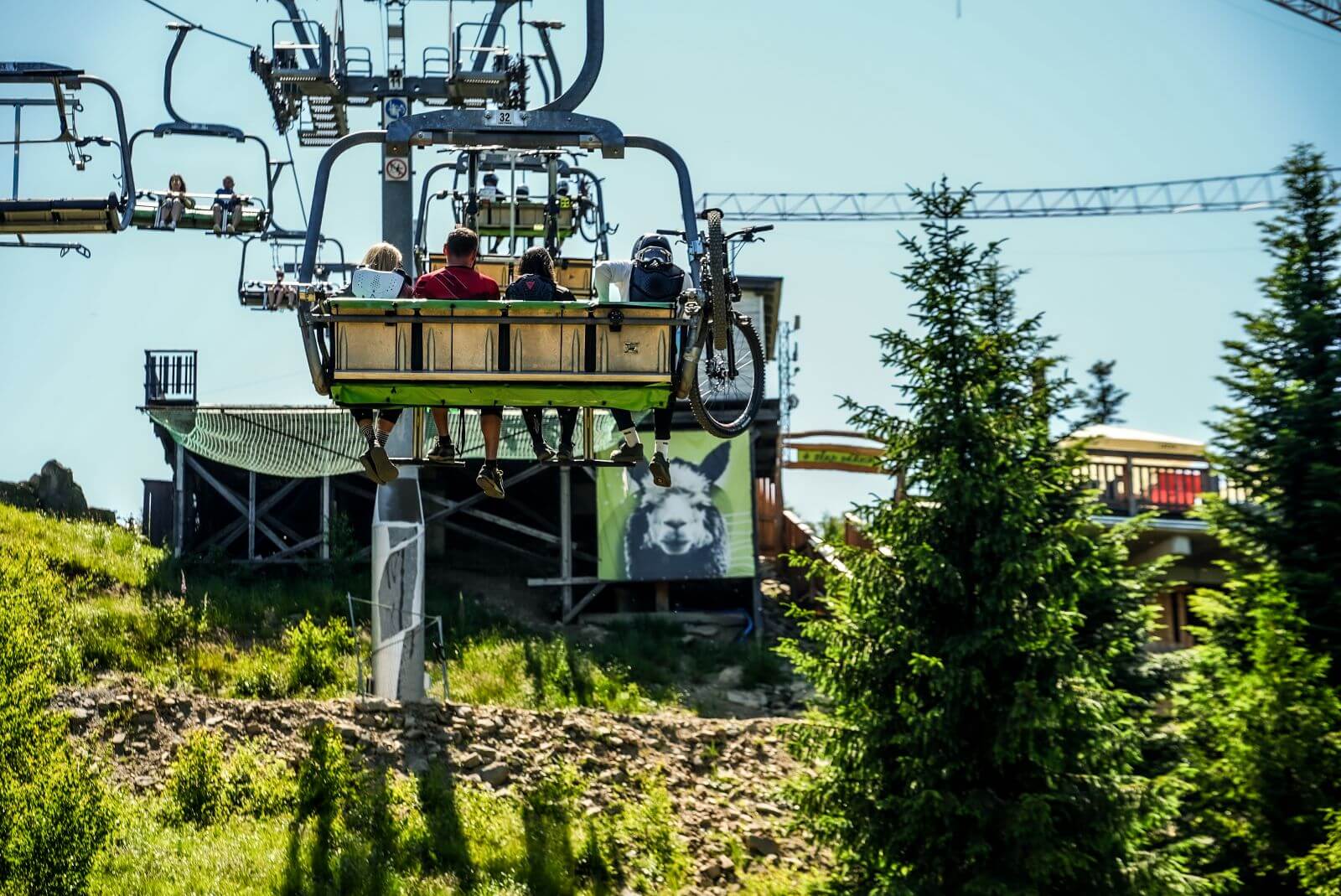 Kolej Krzesełkowa latem - Skolnity